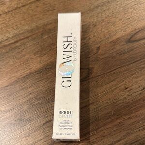 Huda Beauty GloWish Bright Light Concealer medium tan